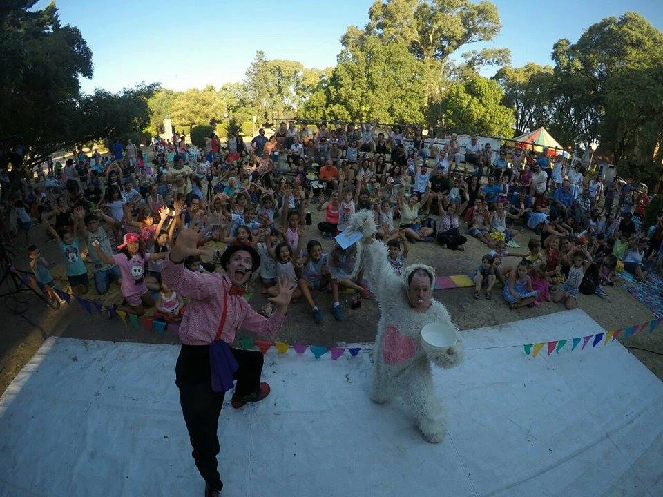 El teatro en la calle pegó un salto.