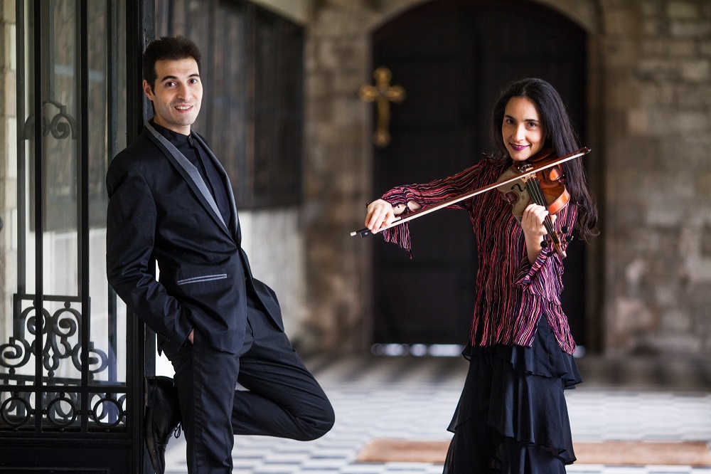El Duo integrado por Cecilia Isas, en violín y Alan Kwiek.