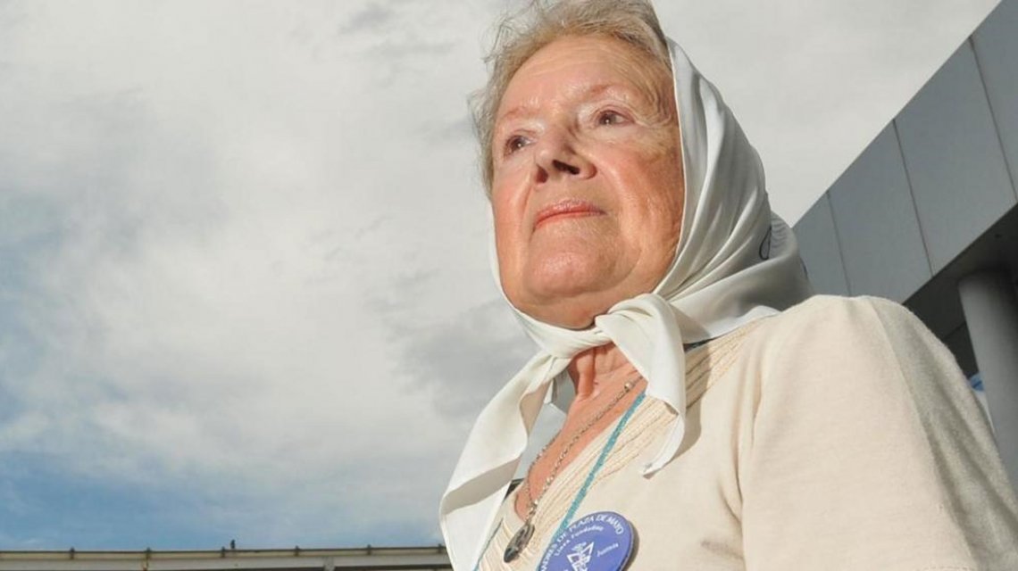 Nora Morales de Cortiñas (Buenos Aires, 22 de marzo de 1930) es una militante y defensora de los derechos humanos argentina.