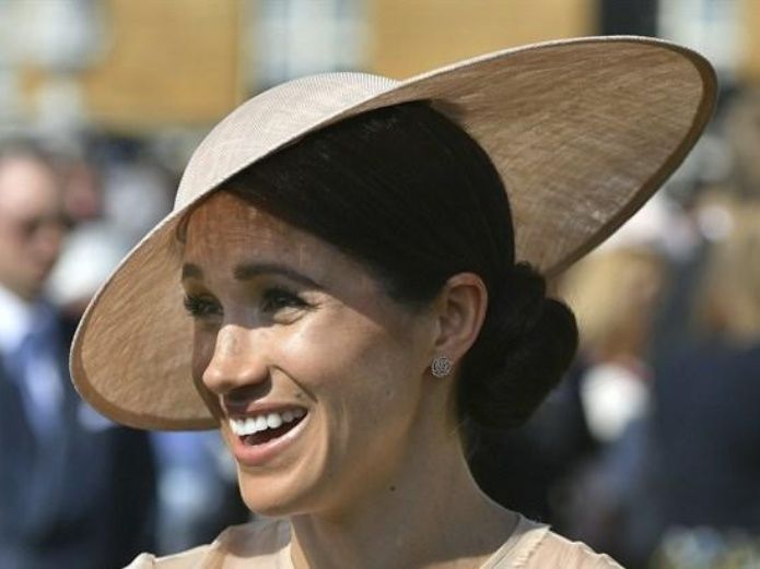 Meghan Markle, la esposa de Enrique de Inglaterra y nueva duquesa de Sussex, recibió este viernes su escudo heráldico.