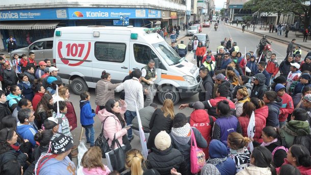 Taxista atropelló y mató a una mujer en la marcha Ni Una Menos.