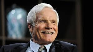 Ted Turner, fundador de la red periodística estadounidense CNN, miembro del Club Bilderberg  y  de Green Peace.