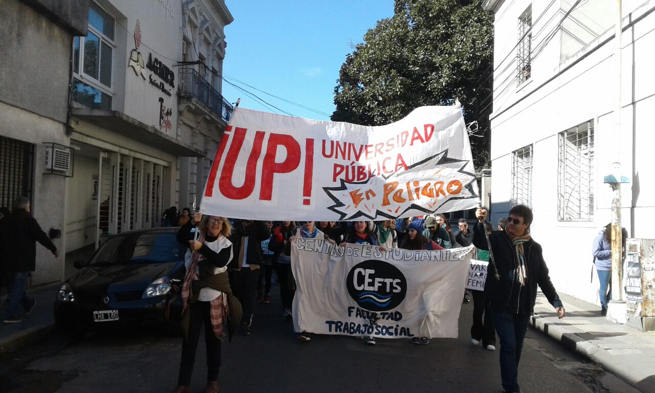 La comunidad académica paró para defender la universidad pública. Gentileza Sofía Sforza.