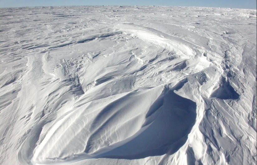 Los pequeños valles de la Antártida, situados cerca de la parte superior, alcanzaron recientemente las temperaturas más bajas de la tierra.