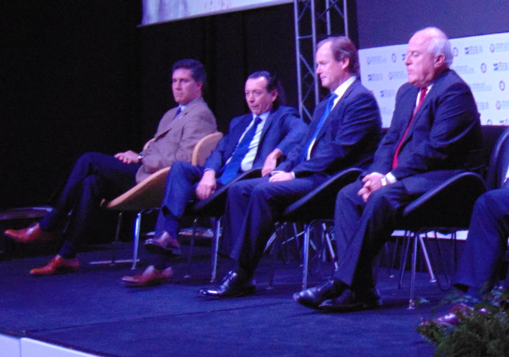 Lifschitz en la apertura del Foro Anual del Consejo Empresario. // AIM.