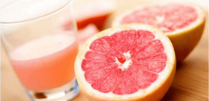 Jugo de pomelo detox.
