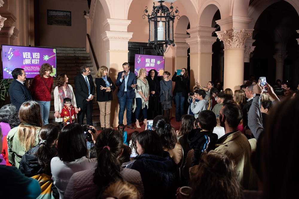Veo, veo, una muestra de los chicos en la Vicegobernación.