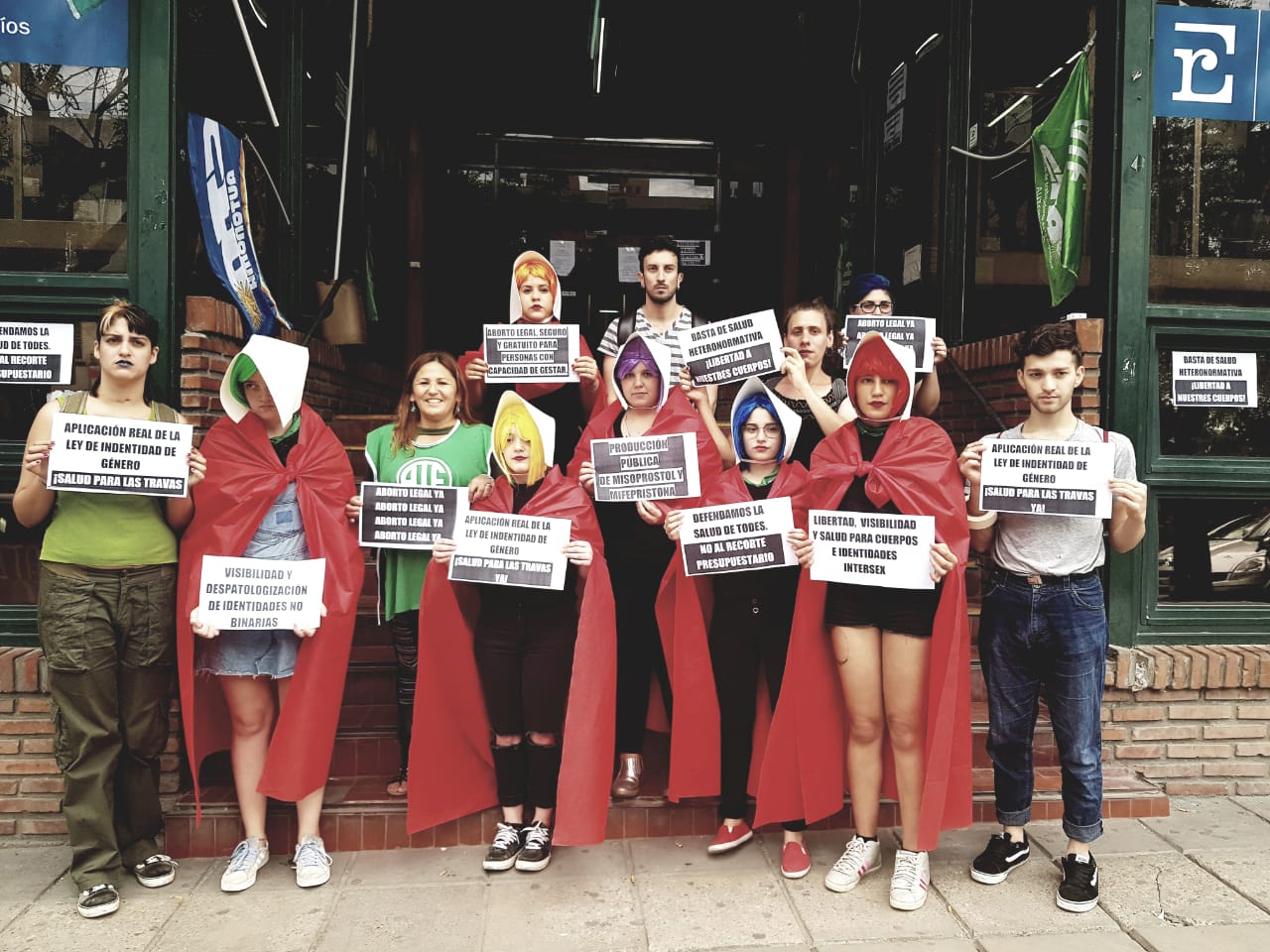 Travas y trans reclaman cupo laboral y políticas sanitarias para el sector. AIM.