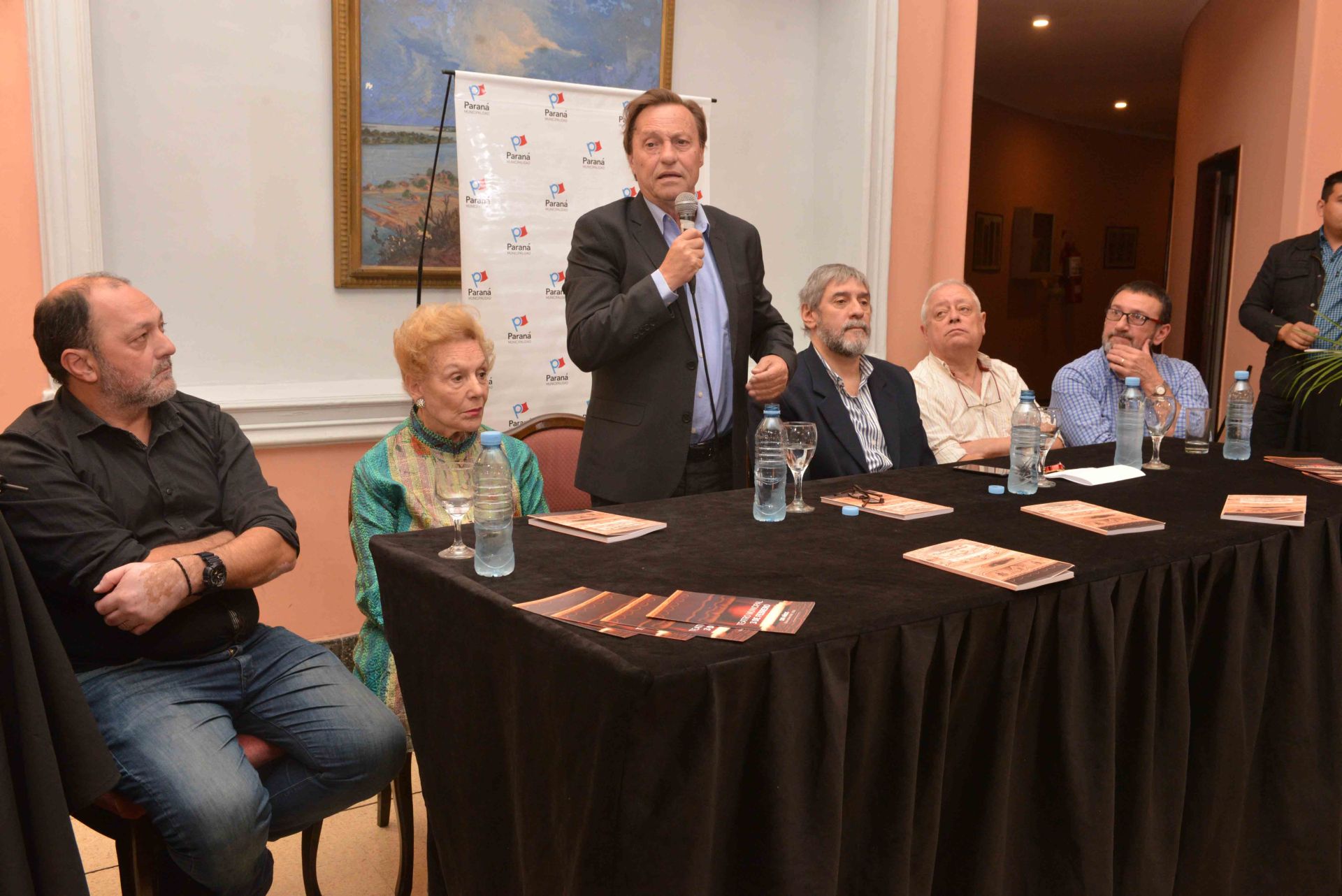 Varisco irá por la reelección y se reunirá con Alfonsín.