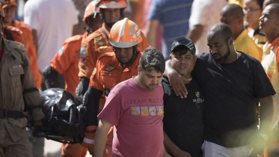 Brasil: Voló una piedra de un cerro y mató a 14 personas