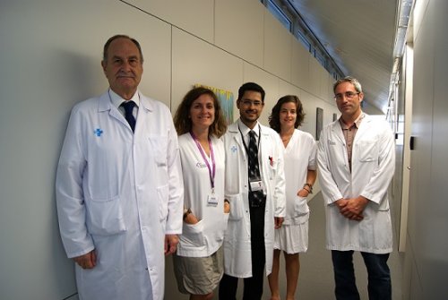 De izquierda a derecha, los investigadores Miquel Casas, Marta Ribasés, Toni Ramos Quiroga, Cristina Sánchez Mora y Bru Cormand. (Foto: U. Barcelona)