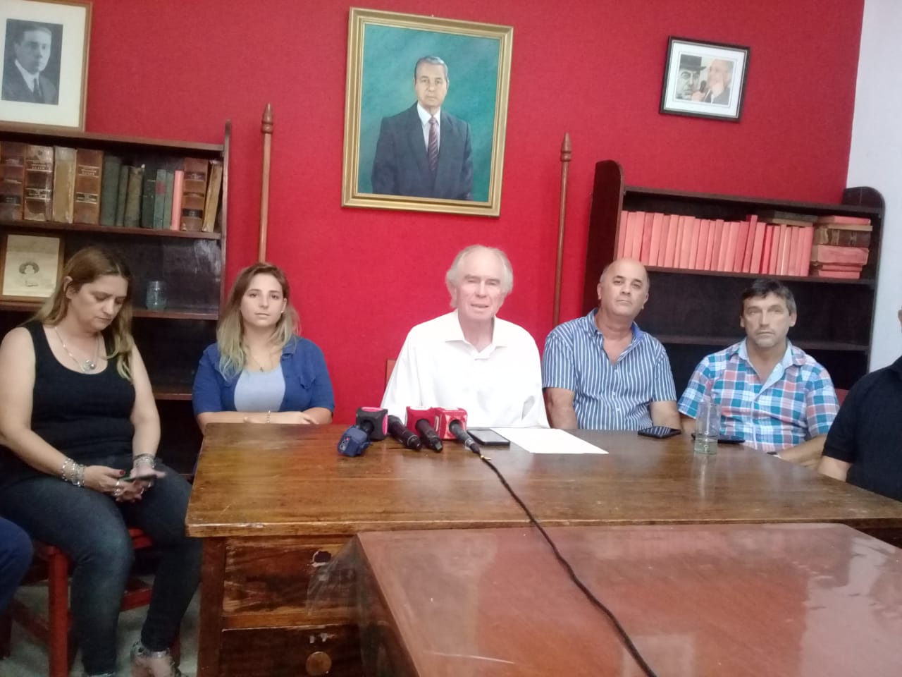 UCR en conferencia de prensa