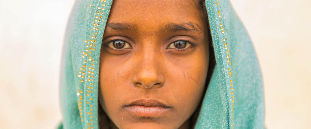 Aisha Ousman, de 14 años, fue sometida a la mutilación, en Erubti Woreda, en el Estado Regional de Afar (Etiopía). Tras la mutilación, tuvo varias infecciones. Por este motivo, sus padres decidieron que no iban a someter a las dos hermanas menores de Aisha a esa misma agonía. 2017. Foto UNICEF Etiopía/Mersha.