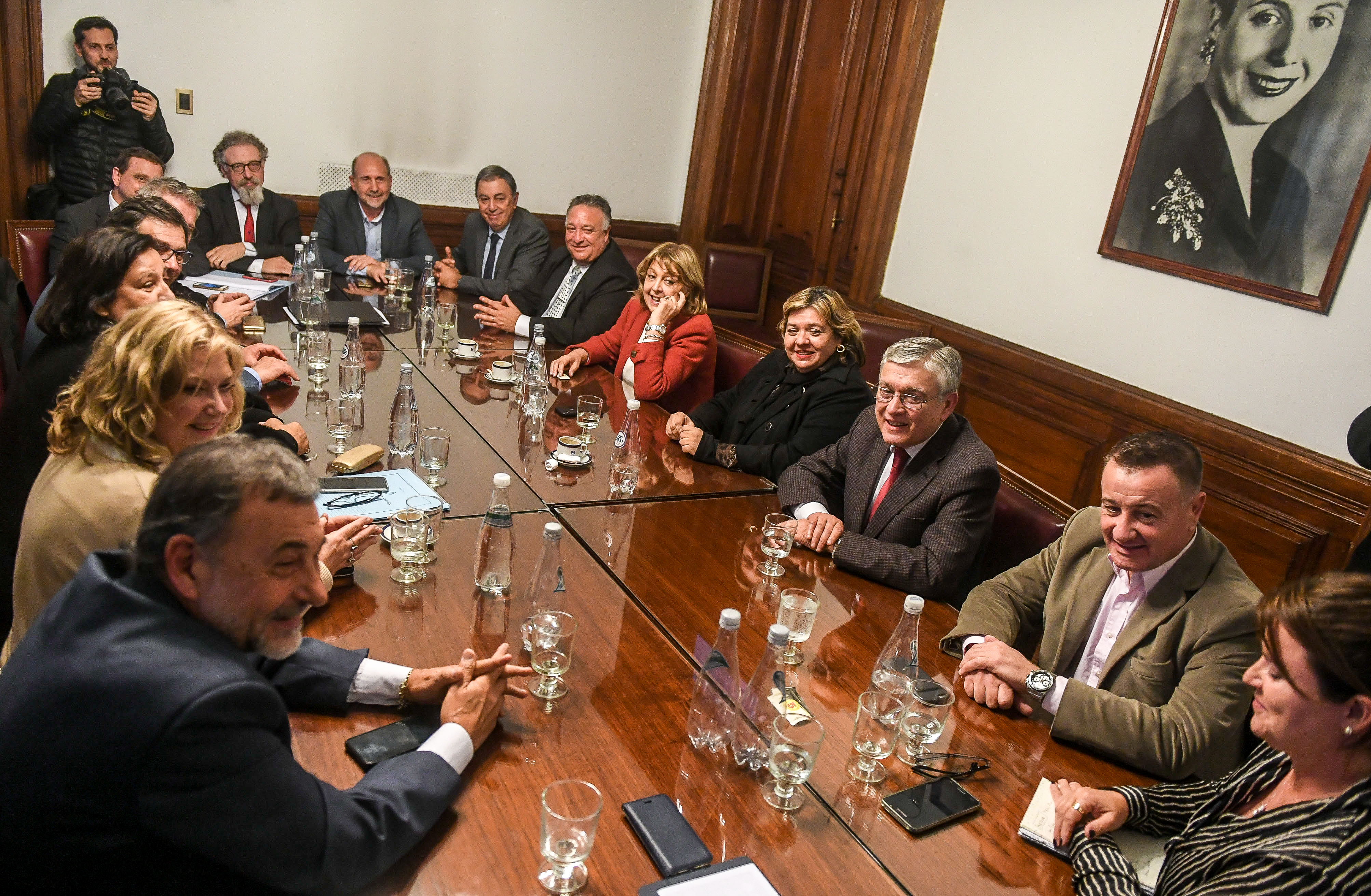 Senado: Caserío reemplaza a Pichetto en la presidencia del bloque Justicialista