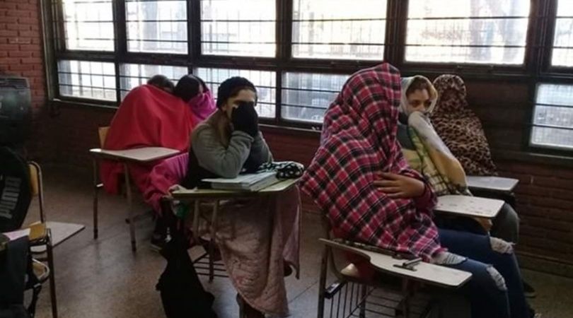 El frío, las escuelas y la necesidad de una Ley de Verificación Técnica