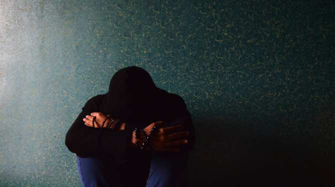 El estudio indica que gracias a la intervención familiar y la medicación farmacológica se reducen en un 58% las recaídas en pacientes que hayan sufrido un primer episodio psicótico. (Foto: Pxhere)