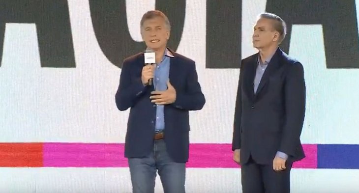 Macri reconoció la derrota y convocó a Alberto Fernández para iniciar la transición