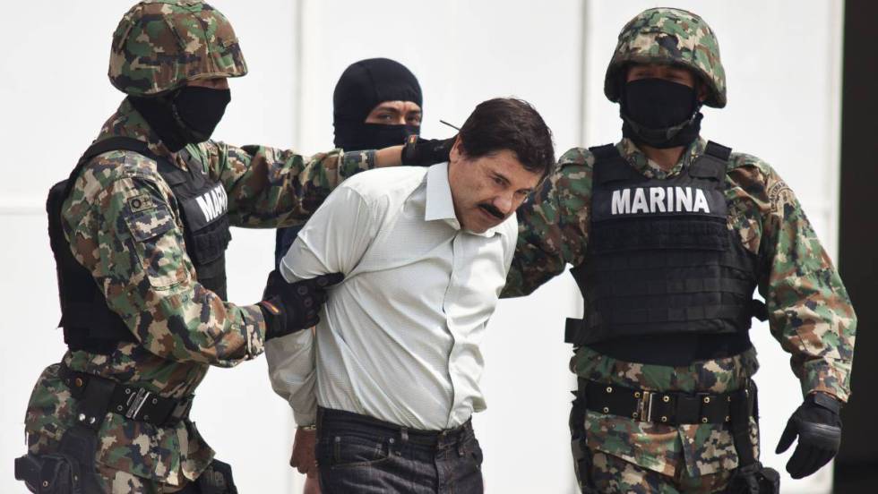 Los narcotraficantes ofrecen el veneno a los que necesitan ver otro mundo, evadirse de éste.