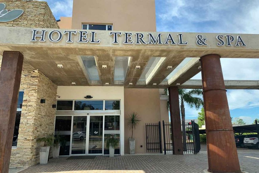 Los delincuentes asaltaron al conserje del Hotel Termal y Spa Mayim.