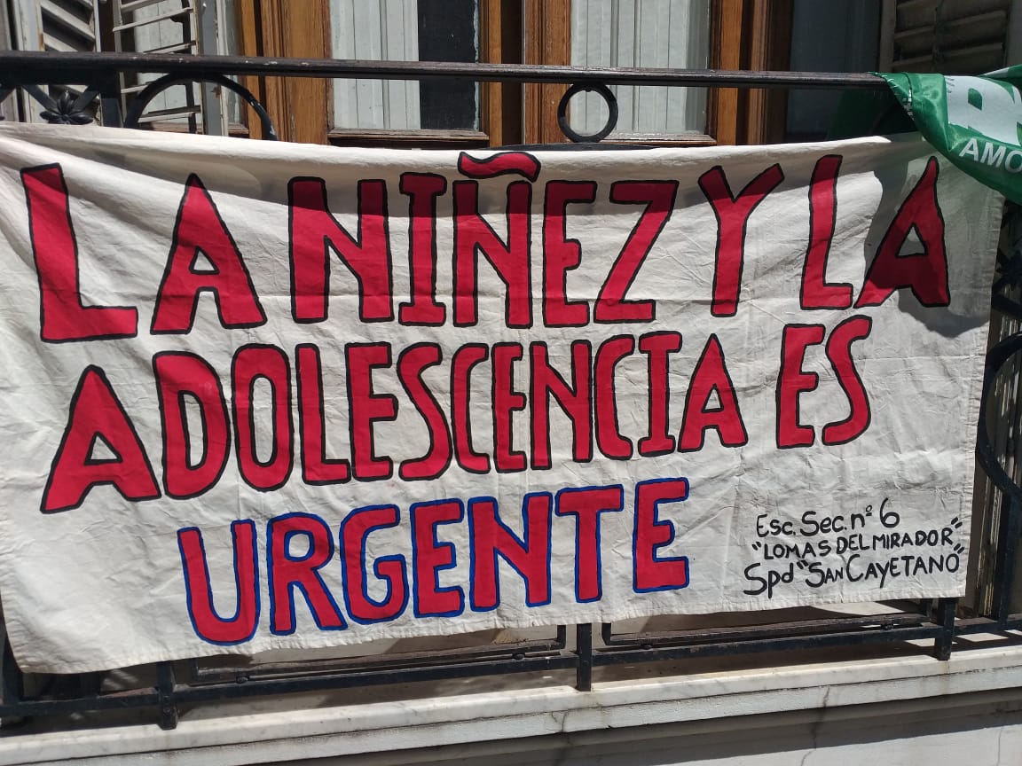 El Estado revictimiza a la infancia al dejar a los niños a la deriva. // AIM