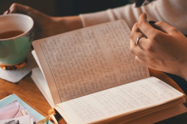 La palabra puede ser universo.