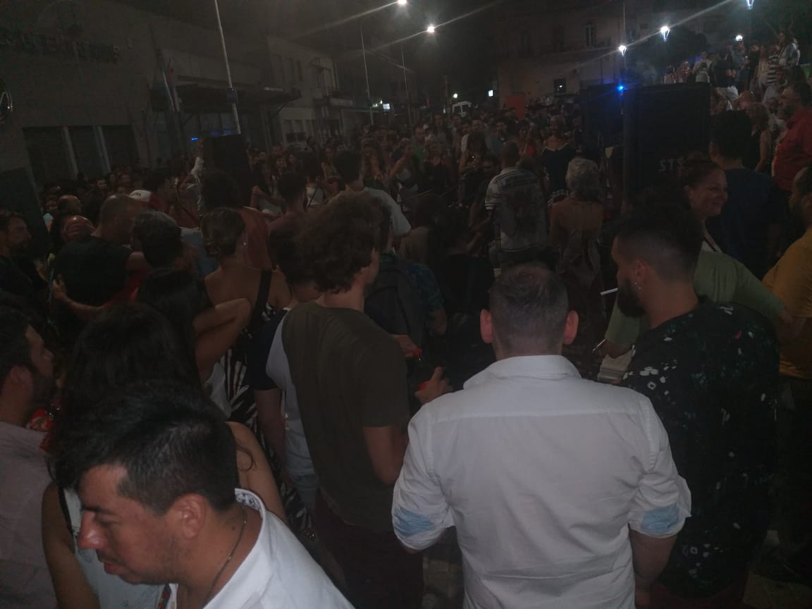 Paraná recibió el 2020 danzando en la calle.