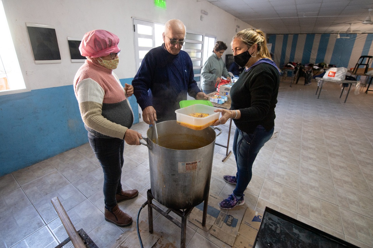 El municipio donó alimentos para locros comunitarios.