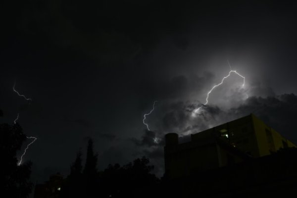 Sigue la alerta naranja por tormentas en varios departamentos