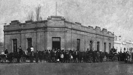 La cooperativa fue fundada el 12 de agosto de 1900 por 15 colonos jud&iacute;os.