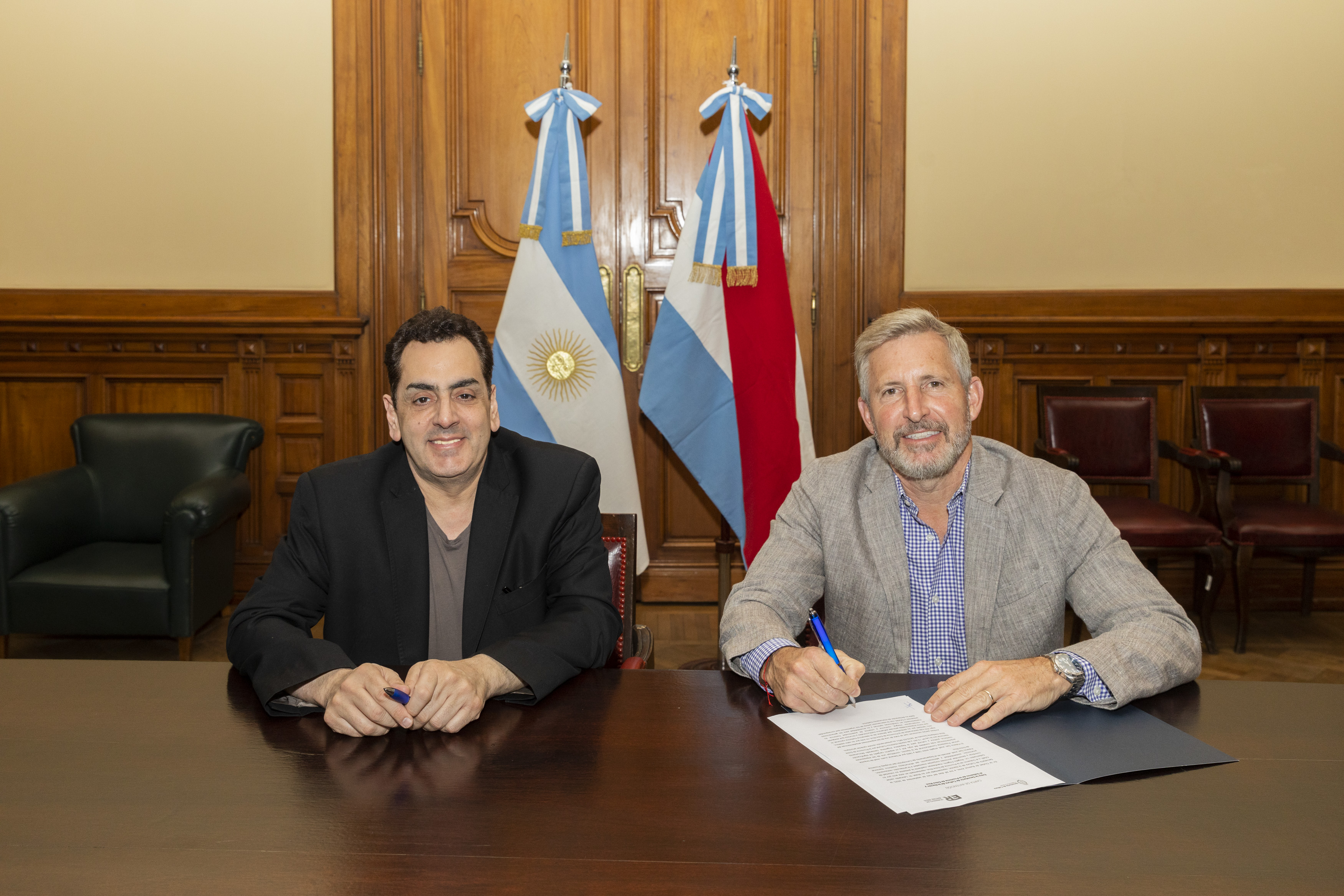 Frigerio firm&oacute; una carta de intenci&oacute;n con Naci&oacute;n para restaurar y poner en valor el Palacio San Jos&eacute;.