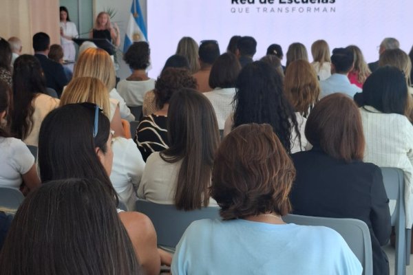 Entregaron diplomas a más de 170 directivos de esc