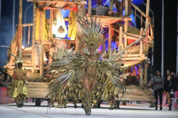 El Carnaval del País se prepara para la segunda noche de la edición 2026