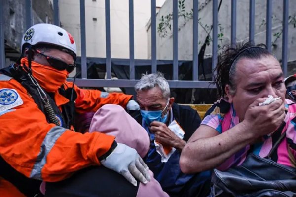 Otro miércoles violento en el Congreso: la Policía lanzó gases y empujó a jubilados y manifestantes