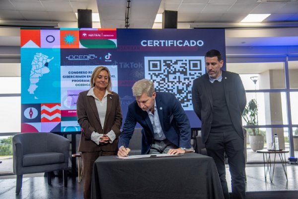 Instan a cuidar a niños y jóvenes a través del diálogo y el uso inteligente de la tecnología