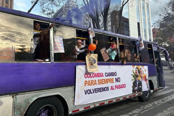La izquierda colombiana llega como favorita a una elección que se dirime en los barrios populares
