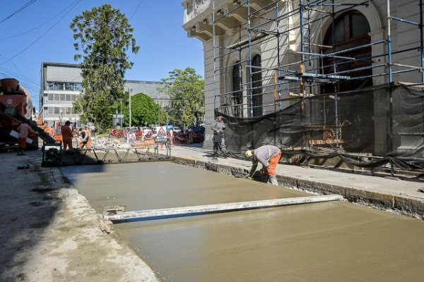 Cortarán una calle céntrica de Paraná por trabajos en la red cloacal