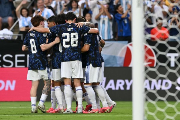 Argentina validó el título con un  2-0 ante Honduras