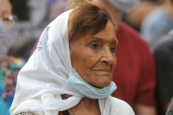 Murió Taty Almeida, presidenta de Madres de Plaza de Mayo 