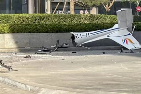 Se estrelló un avión en la Citic Tower, el edificio más alto de Beijing