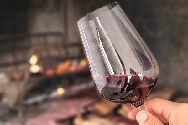 De la brasa al vino: una experiencia pensada 
