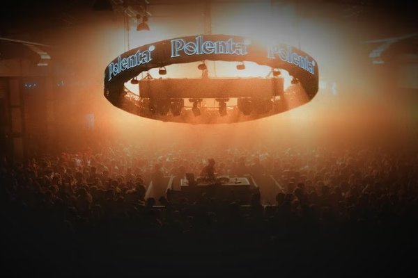 Fusión en el negocio de la música y eventos de la &ldquo;Gen Z&rdquo; y los millennials jóvenes