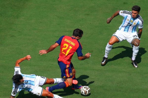 Terminó el primer tiempo: Argentina y España igualan sin goles