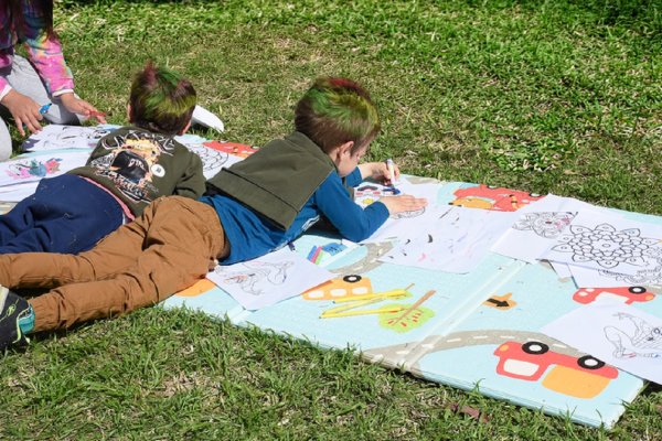 Invitan a las familias a celebrar el Día de las Infancias con una jornada especial en Plaza Mansilla